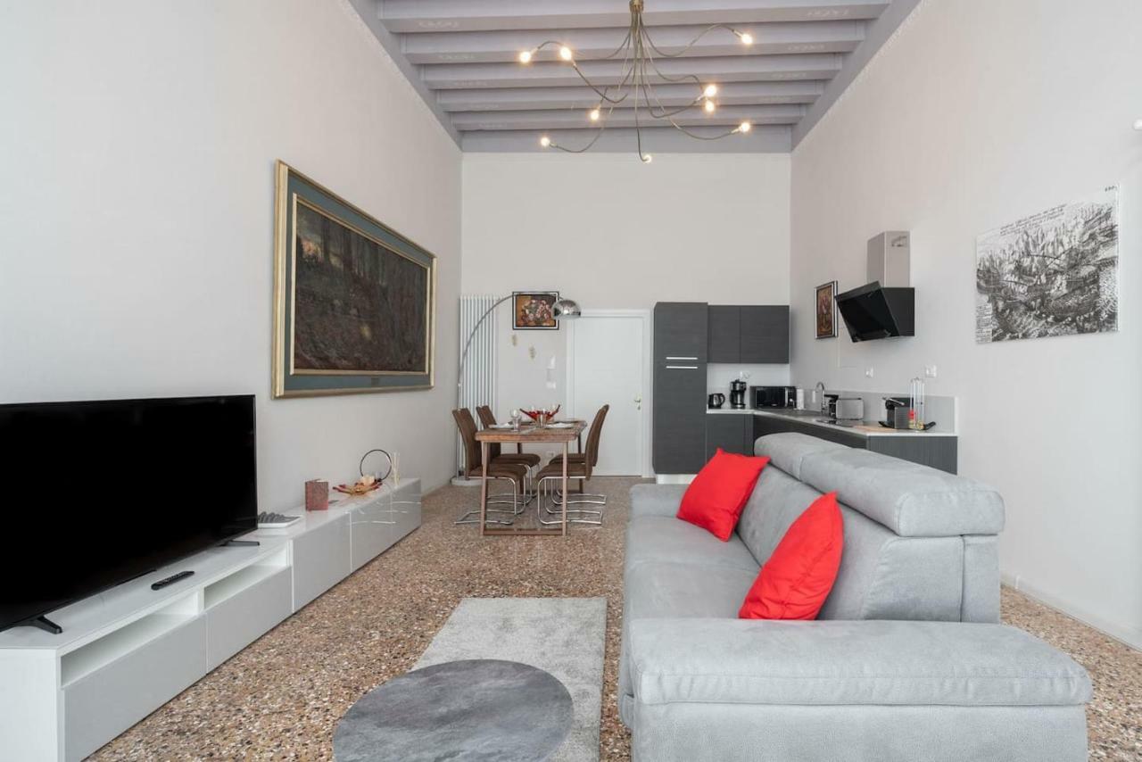 Apartment Ponte Raspi Canal View Benátky Exteriér fotografie